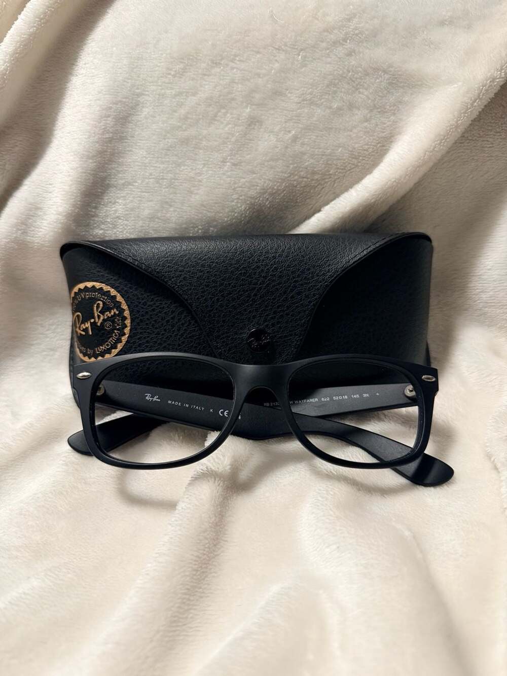 Ray-Ban New Wayfarer RB 2132 Size 52-18 Matte Black Sunglasses